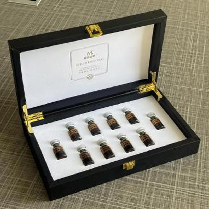 Отбеливающая и увлажняющая жидкость с гиалуроновой кислотой Отбеливающая и увлажняющая жидкость с гиалуроновой кислотой